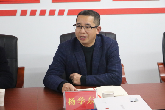 鲁飞对杨学东一行表示热烈欢迎,对市委统战部对学校统战工作的支持