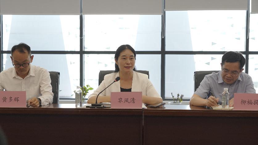 宜宾学院联手K12 开启校校合作新篇章 宜宾学院与三江新区成都外国语学校隆重举行实践教育基地挂牌仪式.doc_5a0a508b-f350-48b3-85de-1b327798b5a8_0.jpg